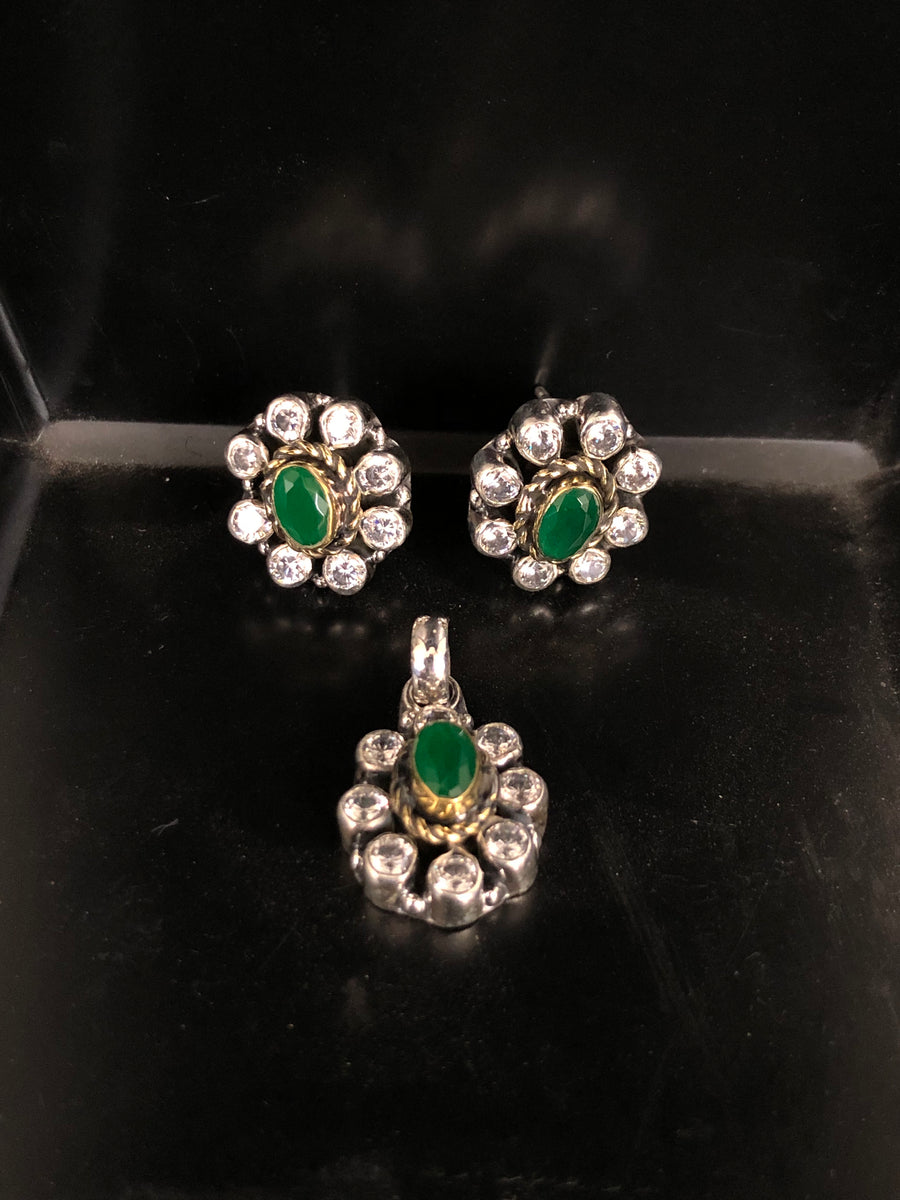 Green Oval Halo Set, front view
