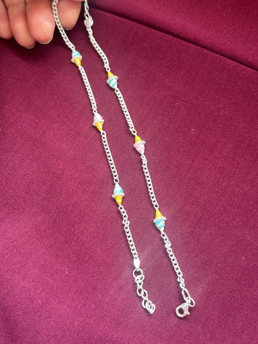 Kids Ice Cream Anklet, angled view
