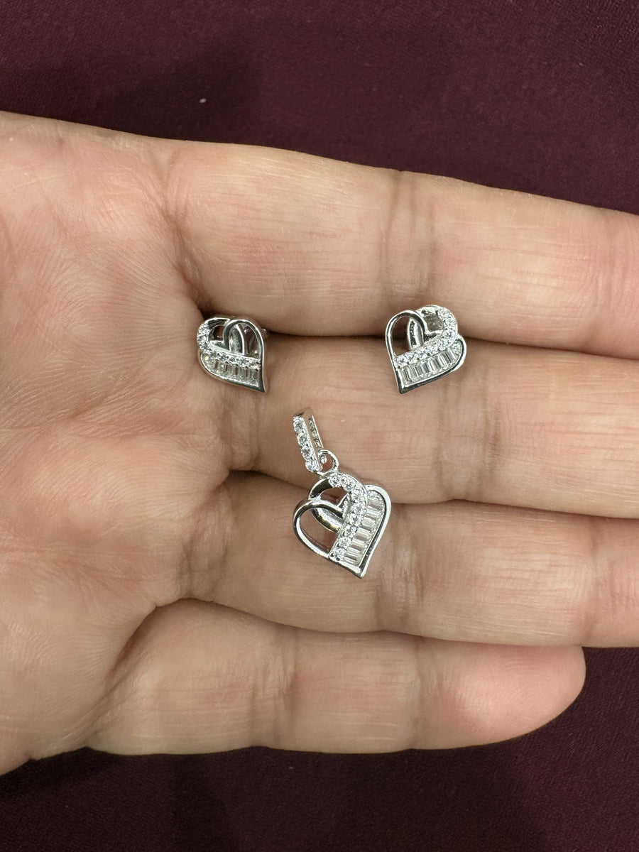 Interlocking Heart Pendant Set, close-up view
