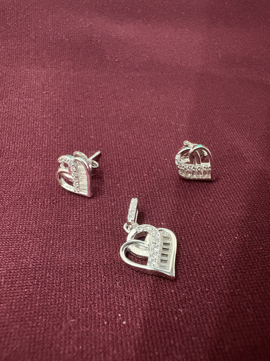 Interlocking Heart Pendant Set, angled view, view 6