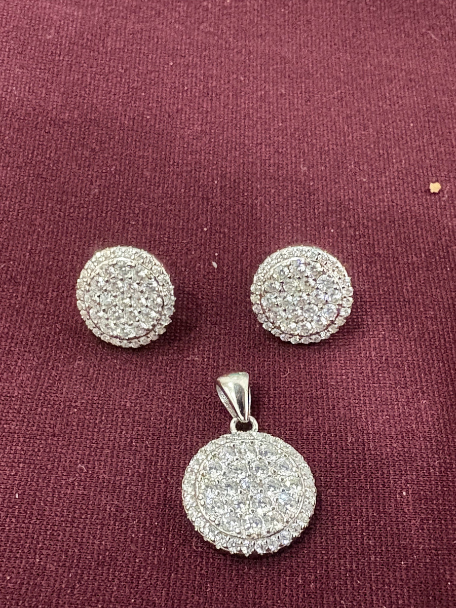 Pave Disc Pendant Set, angled view