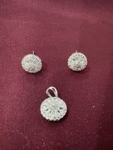 Round Cluster Halo Set, angled view