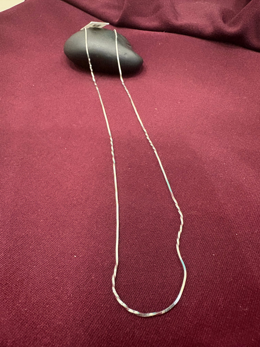 Silver-Tone Box Chain, rear view