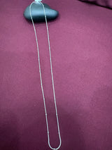 Minimal Ring Station Chain, close-up view