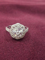 Round Halo Cluster Ring, angled view